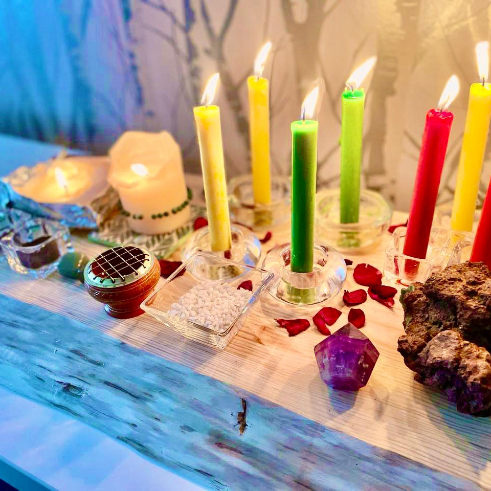 Diferentes trabajos de magia, abrecaminos, endulzamientos, rituales de amor, trabajo, salud, etc.